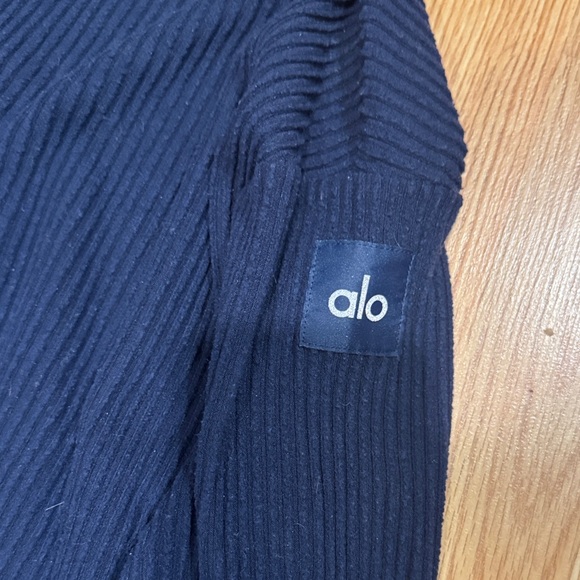 Alo Muse Hoodie Size XS - Picture 3 of 6